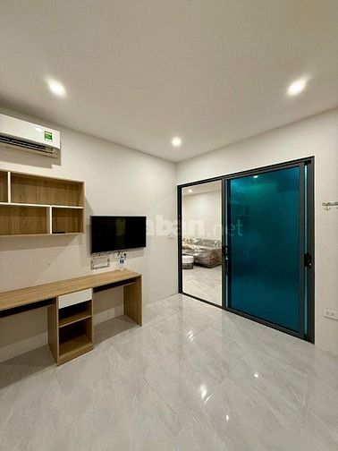 Căn hộ chung cư phố Lý Nam Đế, sổ đỏ 70m2