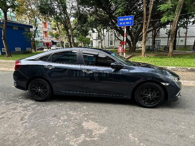 Honda Civic 1.8G Vin 2020 Đk T1/2021 màu xanh xe nhập Thái 