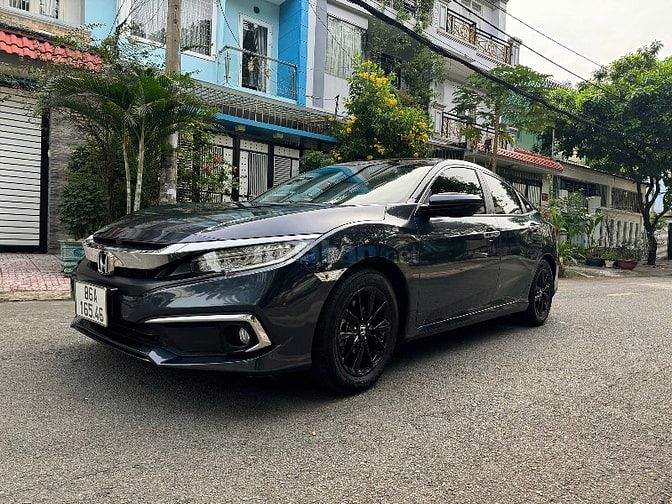 Honda Civic 1.8G Vin 2020 Đk T1/2021 màu xanh xe nhập Thái 