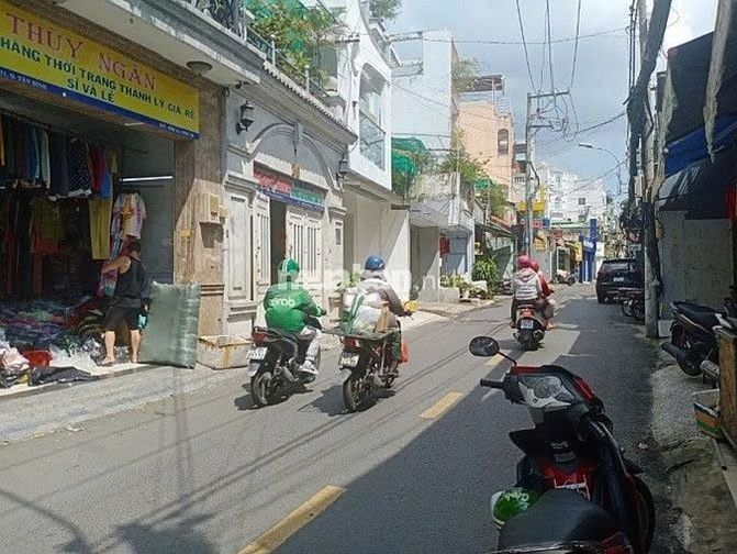 Bán gấp nhà sát Hồng Lạc, Tân Bình, 70m2, ngang 4m, 4PN, chỉ 6 tỷ 100