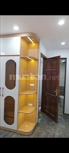 BÁN NHÀ GẦN PHỐ QUAN NHÂN 8,2 TỶ NHÀ 34 M2 X 6 TẦNG THANG MÁY