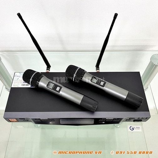 Micro karaoke không dây bbs G18. Đời mới, chính hãng, giá siêu rẻ.