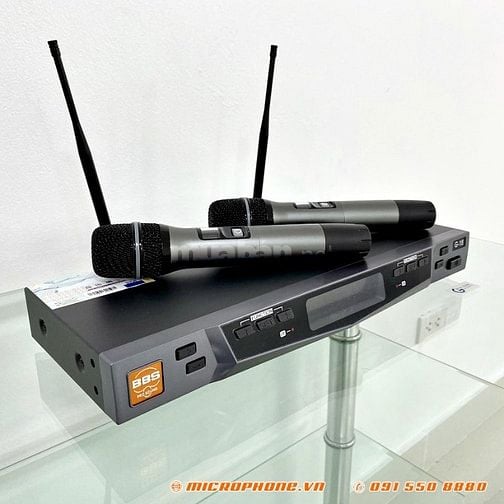 Micro karaoke không dây bbs G18. Đời mới, chính hãng, giá siêu rẻ.