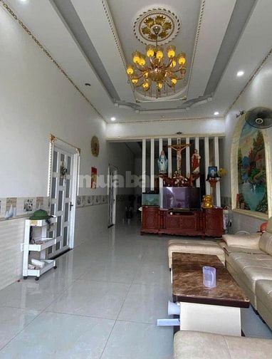 Bán căn nhà mái thái ở 1sẹc đường 53, Tân Phú Trung, 274m2, 810 triệu.