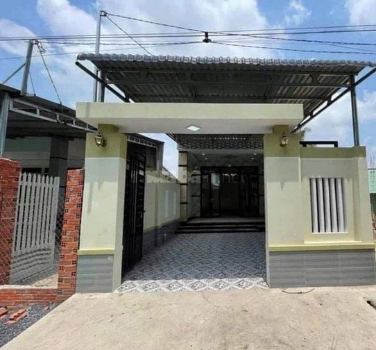 NHÀ CẤP 4 GIÁ RẺ , GẦN CHỢ BÌNH CHÁNH GIÁ CHỈ 650M