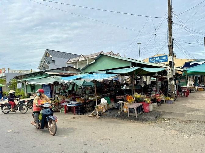 Cần bán lô đất ngay gần Chợ Lộc Hưng - Thị Xã Trảng Bàng