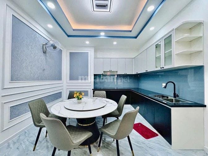 Chủ kẹt tiền gửi nhà Lê Văn Việt,Q9 xây 4 tầng 66m2. Tặng nội thất SHR