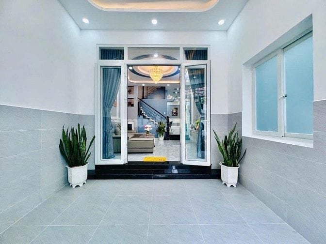 Chủ kẹt tiền gửi nhà Lê Văn Việt,Q9 xây 4 tầng 66m2. Tặng nội thất SHR