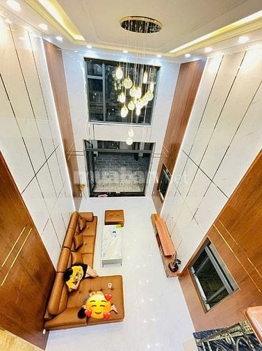 Bán Nhà 3 tầng Đường Hiệp Bình-Phạm Văn Đồng DTSD:340m2