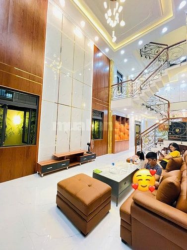 Bán Nhà 3 tầng Đường Hiệp Bình-Phạm Văn Đồng DTSD:340m2