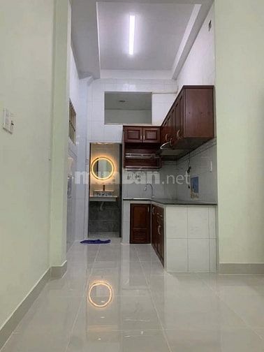 Bán lỗ nhà Cao Văn Lầu, p.2, Quận 6. Giá 2,66 tỷ/52m2, hẻm xe hơi 5m