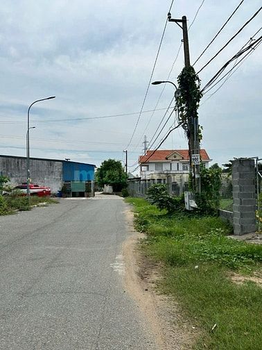 Đất đường Hoàng Phan Thái, gần chợ Bình Chánh. 83m2 có hoa hồng cho MG