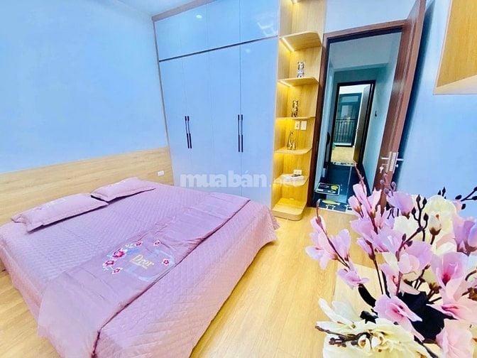 Bán nhà Kim Giang, 6 tầng, oto đỗ cổng, 45m2 nhỉnh 5,5 tỷ