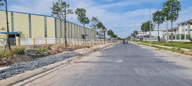 Bán xưởng dệt nhuộm trong khu công nghiệp. Long An, dt đất : 30.000m2