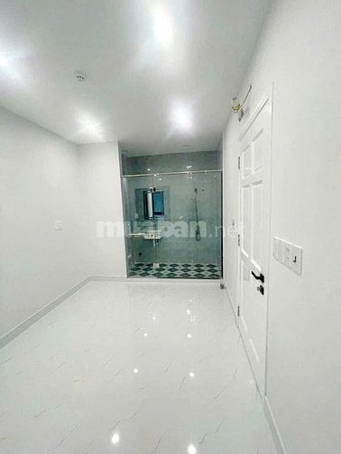 Mặt tiền Âu Dương Lân, 5 tầng, 15 phòng, 150 m2 đất, 