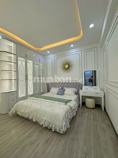 Bán nhà phố Full nội thất hẻm 295 Phạm Hữu Lầu, Quận 7, D 8x14m, 3 lầu