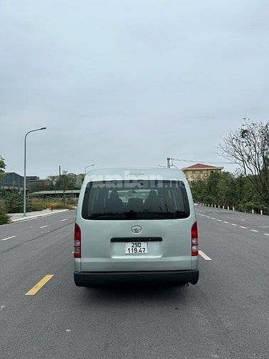 Bán Toyota Hiace tải van 3 chỗ đời 2010,máy dầu,tải 900kg