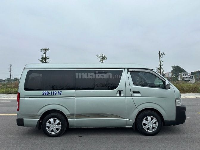 Bán Toyota Hiace tải van 3 chỗ đời 2010,máy dầu,tải 900kg