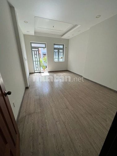 Bán nhà MT đường Trần Quý Q11 . DT : 4 x 22m , 3 Lầu+ST , Giá : 21 tỷ 