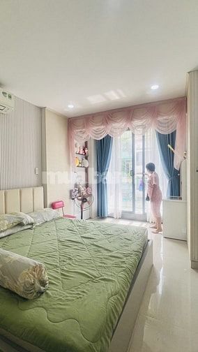 MẶT TIỀN QUẬN 5 33M2 4 TẦNG KINH DOANH - GẤP BÁN CHỈ 9 TỶ HƠN