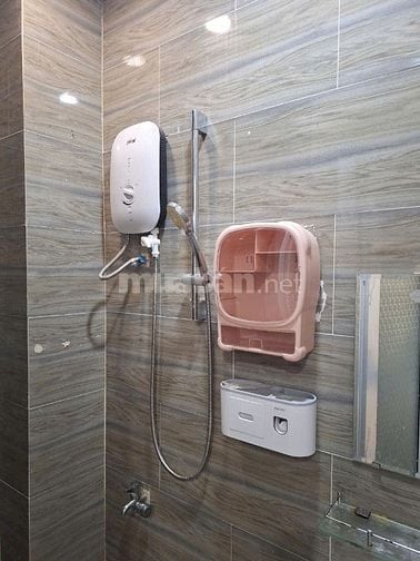 Nhà đường An Dương Vương , 2 phòng ngủ, 3 toilet, cọc 1 tháng