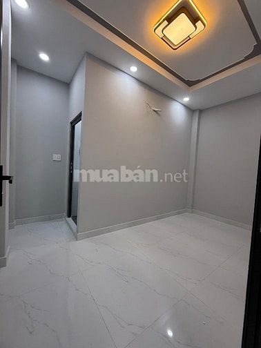 NGUYỄN CHÍ THANH NGAY CHỢ RẪY 40M2 NGANG 4M 4 TẦNG MỚI ĐẸP. CHỈ 5Ỷ + 