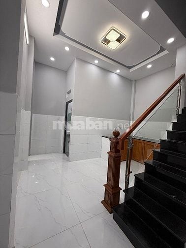 NGUYỄN CHÍ THANH NGAY CHỢ RẪY 40M2 NGANG 4M 4 TẦNG MỚI ĐẸP. CHỈ 5Ỷ + 