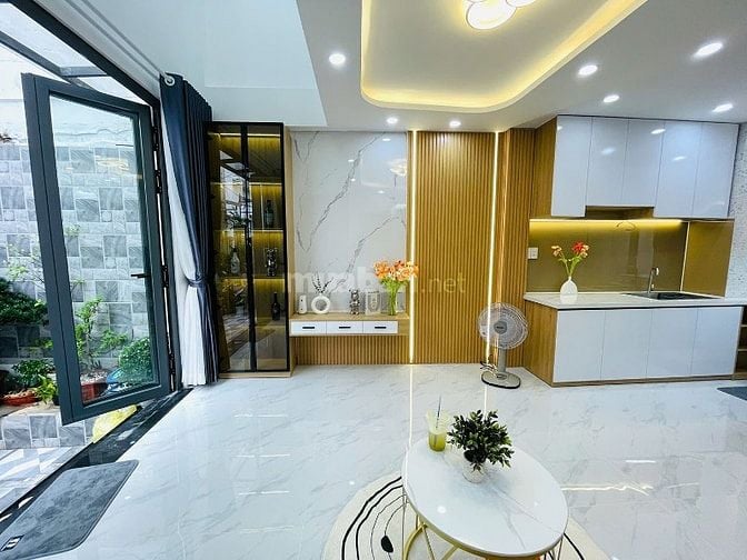 Nhà 3 lầu, full nội thất c.cấp hẻm VIP Nguyễn Thượng Hiền-Cạnh BOTANIC