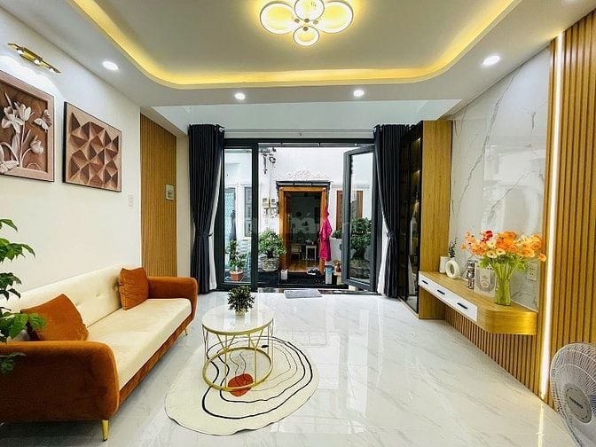 Nhà 3 lầu, full nội thất c.cấp hẻm VIP Nguyễn Thượng Hiền-Cạnh BOTANIC