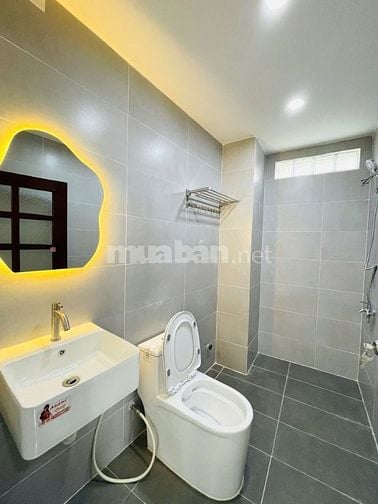 Nhà 3 lầu, full nội thất c.cấp hẻm VIP Nguyễn Thượng Hiền-Cạnh BOTANIC