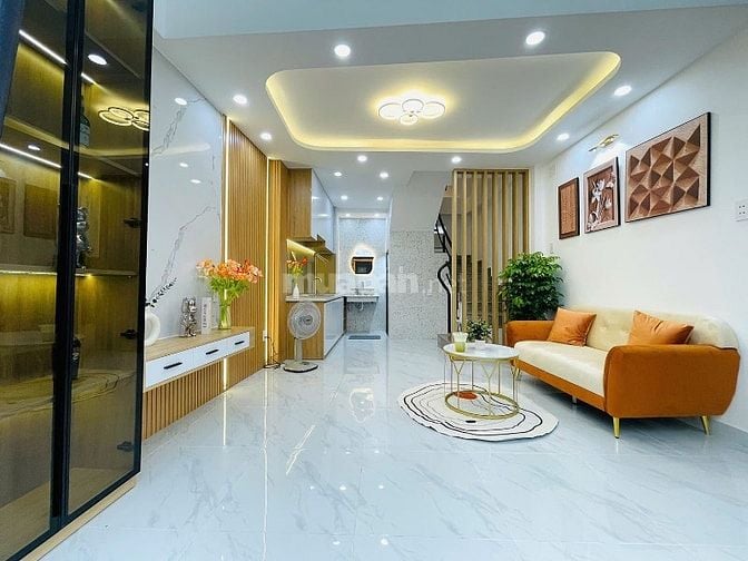 Nhà 3 lầu, full nội thất c.cấp hẻm VIP Nguyễn Thượng Hiền-Cạnh BOTANIC