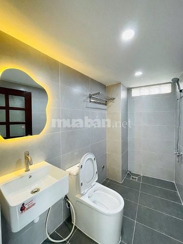 Nhà 3 lầu, full nội thất c.cấp hẻm VIP Nguyễn Thượng Hiền-Cạnh BOTANIC