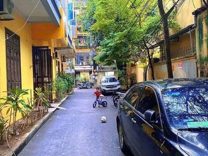 8,5 tỷ nhà BA ĐÌNH 45m2 nhà mới kinh doanh gần phố Sổ vuông