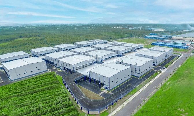 Cho thuê kho xưởng trong KCN Xuyên Á, ĐH, Long An, diện tích : 3.700m2