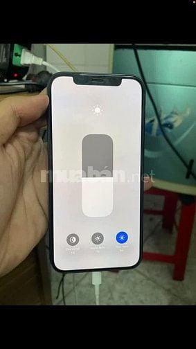 Mình cần bán iphone 12 thường 