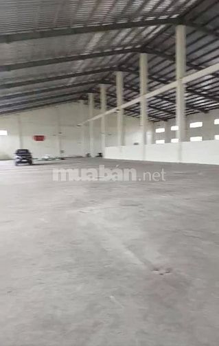 Cho thuê  nhà xưởng , đt 500 m2 có điện 3 pha , giá 27 triệu 