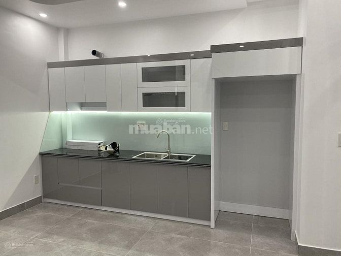 Cần bán căn nhà 62 m2 x 4 tầng ngõ to đường Trần Nguyên Hãn - Lê Chân 