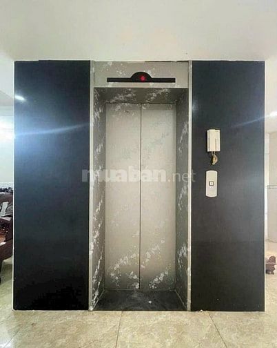 Cần bán nhà mặt tiền Nguyễn Thị Nhỏ, dd Quận 5, DT: 8x17m, 4 lầu thang