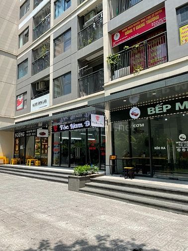 Shop chân đế Vinhomes smart city bán