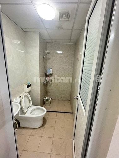 Chung cư Nguyễn Trãi, P8, Quận 5: 74m2, 2p ngủ, NT 9tr/tháng