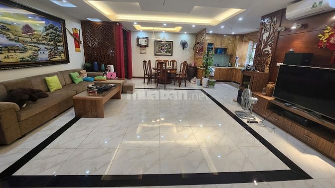 Chính chủ bán CHCC cao cấp DT 139,2 m2 tòa nhà 1A Vinaconex 7 HTM