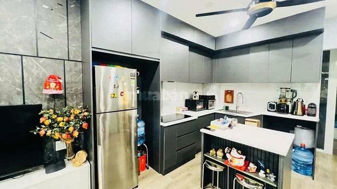 Bán nhà hẻm xe hơi sát mặt tiền đường  Trần Hưng  Đạo Quận 5,49m22tầng