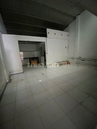 Bán nhà Tân Hoà Đông Q6. 4.2x17m . đường ô tô đậu cửa thông thoáng.