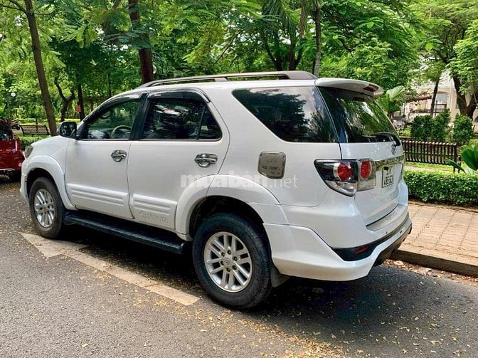 Chính chủ bán xe Toyota Fortuner bản V full option