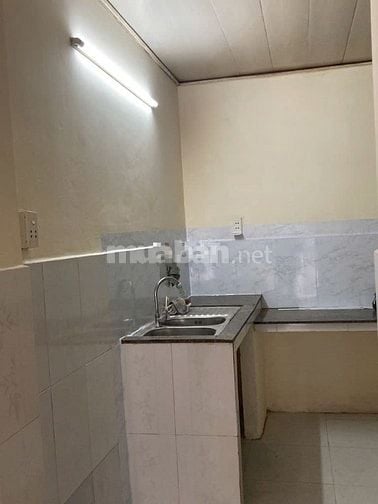 Cho thuê nhà hẻm 5m An Dương Vương P.16 Q.8 giá 8 triệu – 60m2