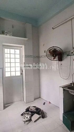 Cho thuê nhà 2hẻm 3m Bà Hom P.13 Q.6 giá 3,5 triệu – 10m2