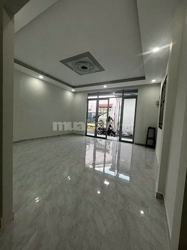 Bán nhà Lê Văn Việt ,Hẻm xe Kia né Vison ,90m2, Nở Hậu , Giá 5.7 tỉ