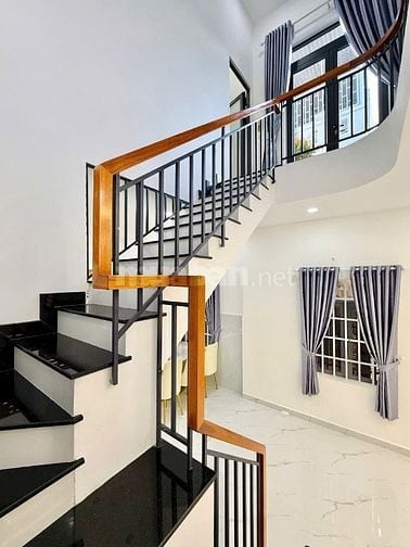 80M2 - HẼM XH - 1 TRỆT LẦU 3PN NHÀ  MỚI - GẤP BÁN 4,79 TỶ TL.