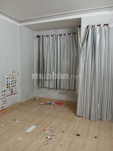 Nhà 118/ đường Miếu Gò Xoài 4m × 15m, 3 tầng, hẻm thông rộng 6m