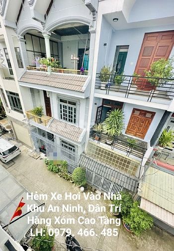 Nhà đẹp Hẻm xe hơi gần Aeon Tân Phú 3Tầng mới 50m2 chỉ 4,5 tỷ TL